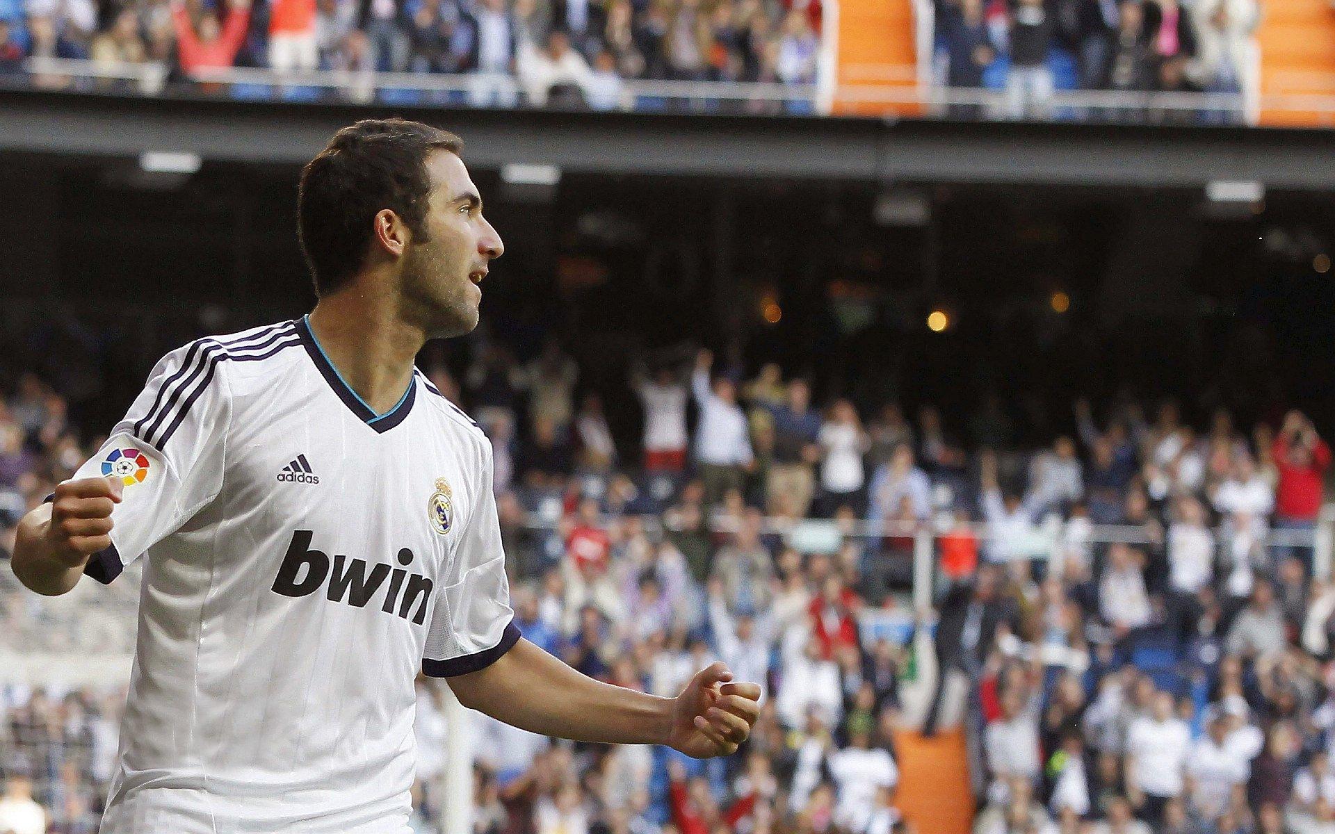 热火内线轮换引关注 白边出战16分钟哈斯勒姆发声支持