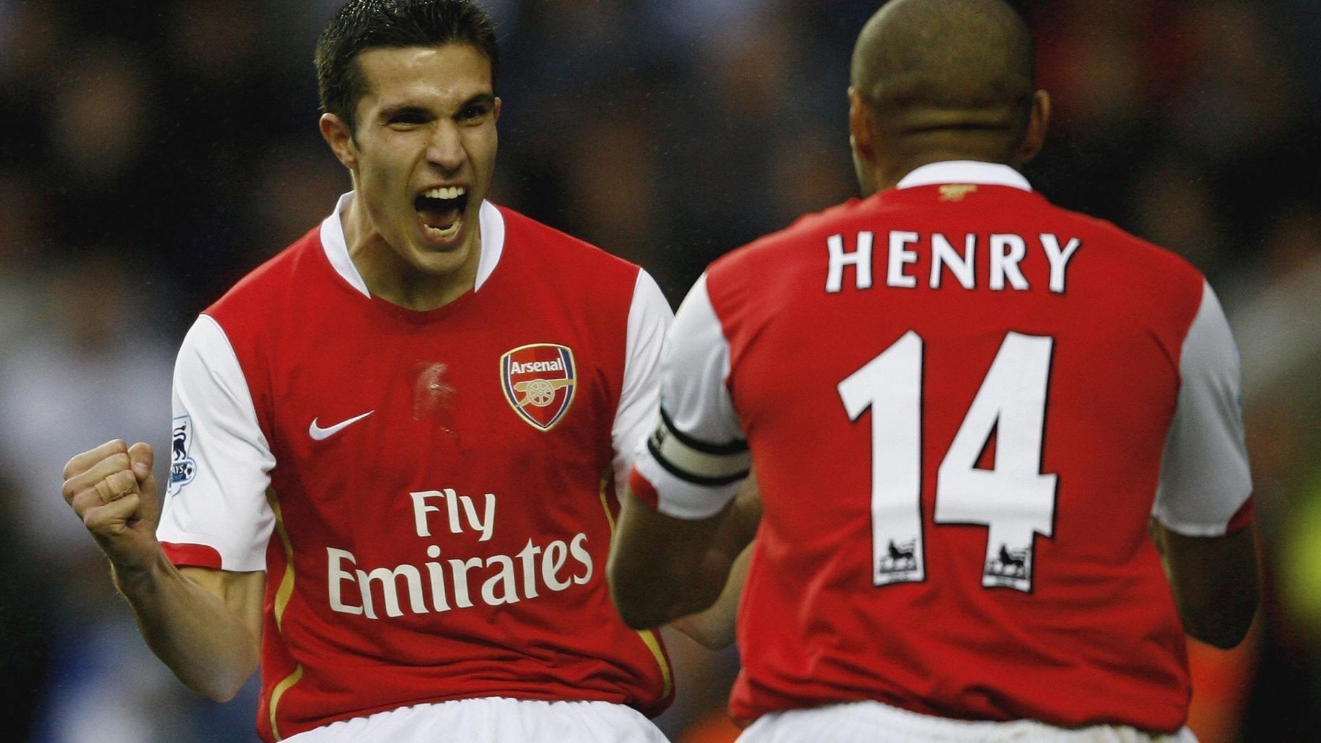 德转市场预热引关注，罗马门神斯维拉尔身价飙升，最高估值触及四千万欧元